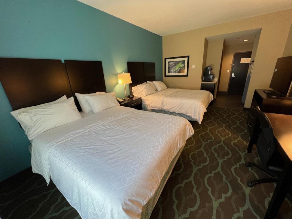 Holiday Inn Express Hotels & Suites Cuero By Ihg Exterior photo