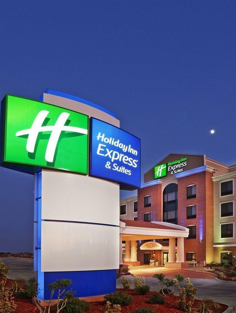 Holiday Inn Express Hotels & Suites Cuero By Ihg Exterior photo